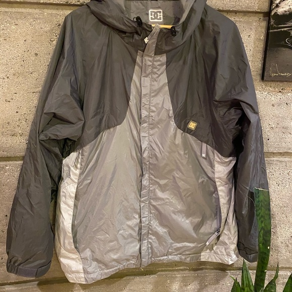 DC Shoes spring Lightweight Jacket NWOT - Picture 1 of 9